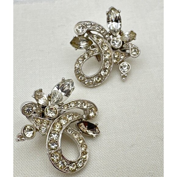Vintage Timeless Classic ORA Earrings1940s Clip on Cluster Costume Regency - Picture 4 of 10